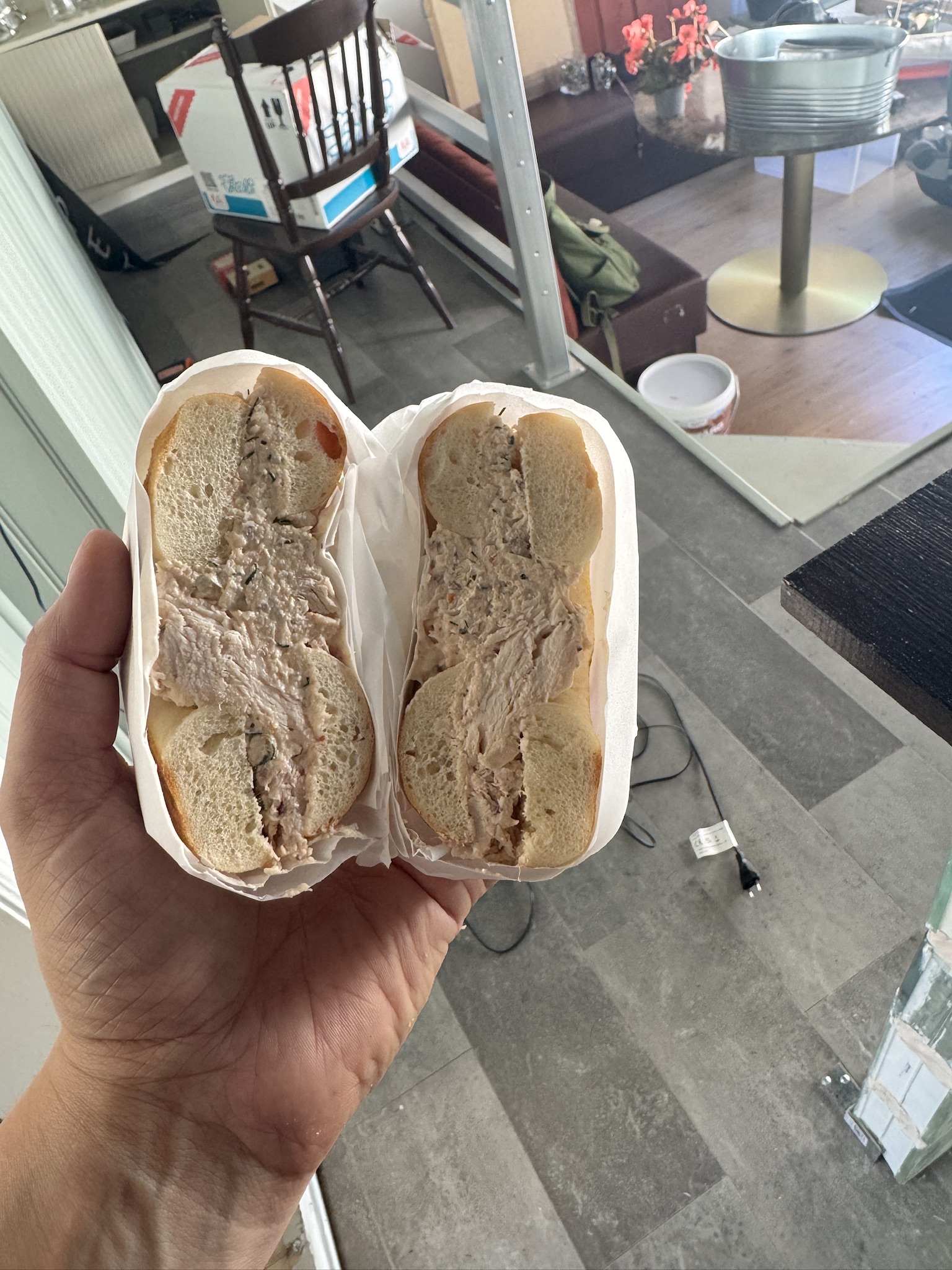 Bagel fylld med krämig röra